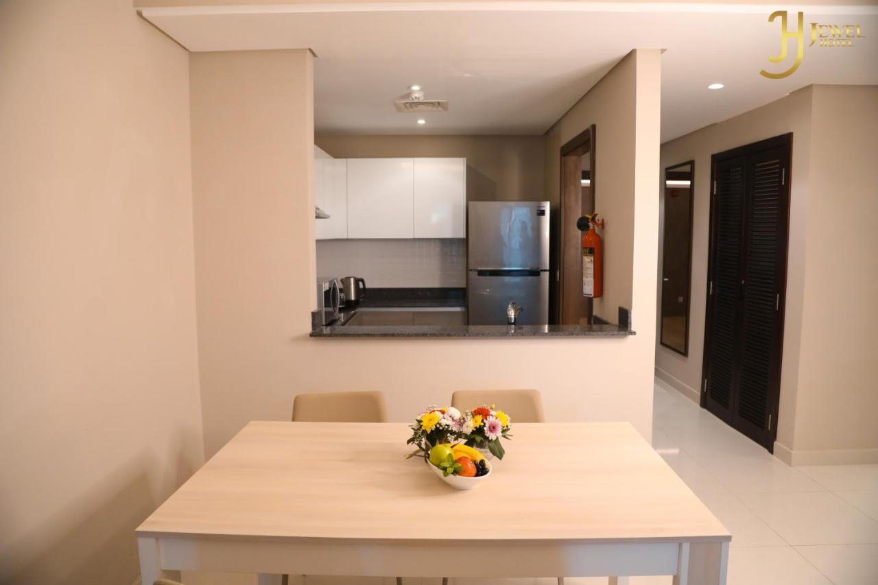 Sunday Luxury Downtown Adliya Formerly Jewel Hotel Al Manamah Esterno foto
