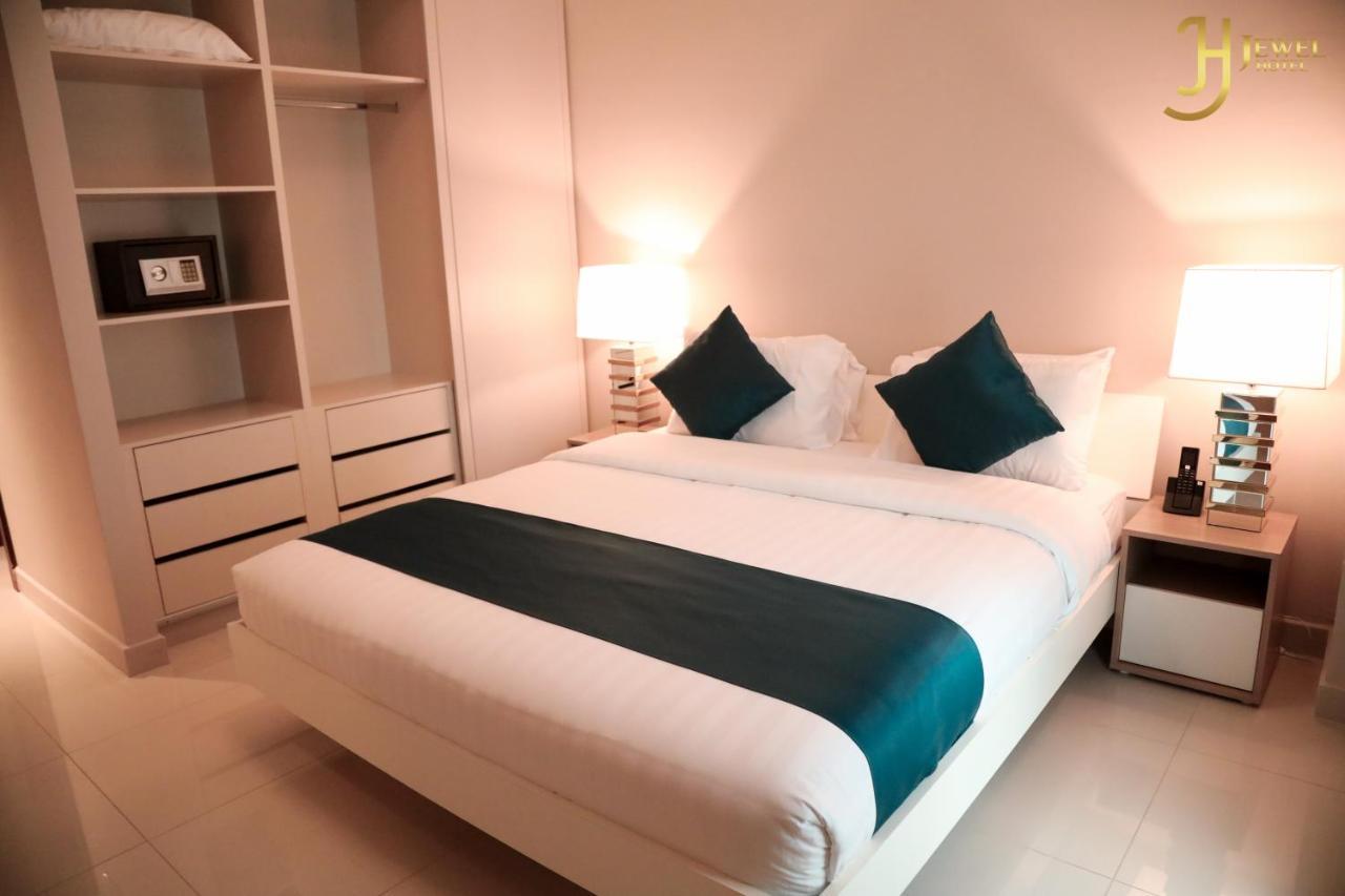 Sunday Luxury Downtown Adliya Formerly Jewel Hotel Al Manamah Esterno foto