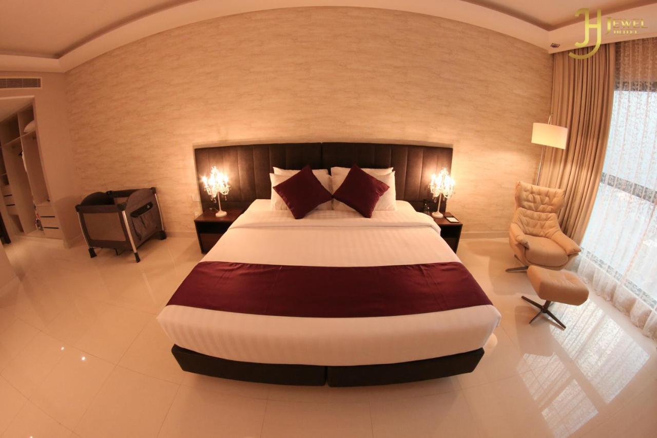 Sunday Luxury Downtown Adliya Formerly Jewel Hotel Al Manamah Esterno foto